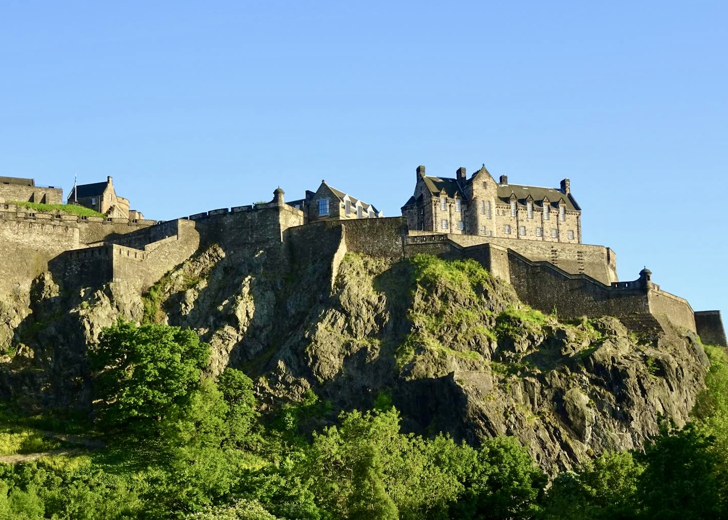 Glamping in Wales - Regions - Edinburgh & The Lothians